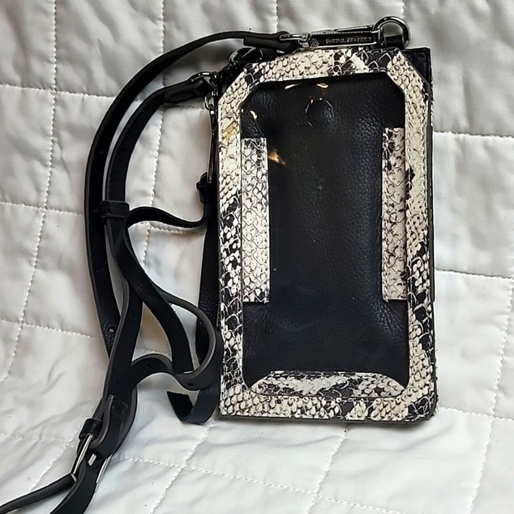 3/$20🎉 Aimee Kestenberg Leather Phone Crossbody Vanilla Snake Print Mini Purse